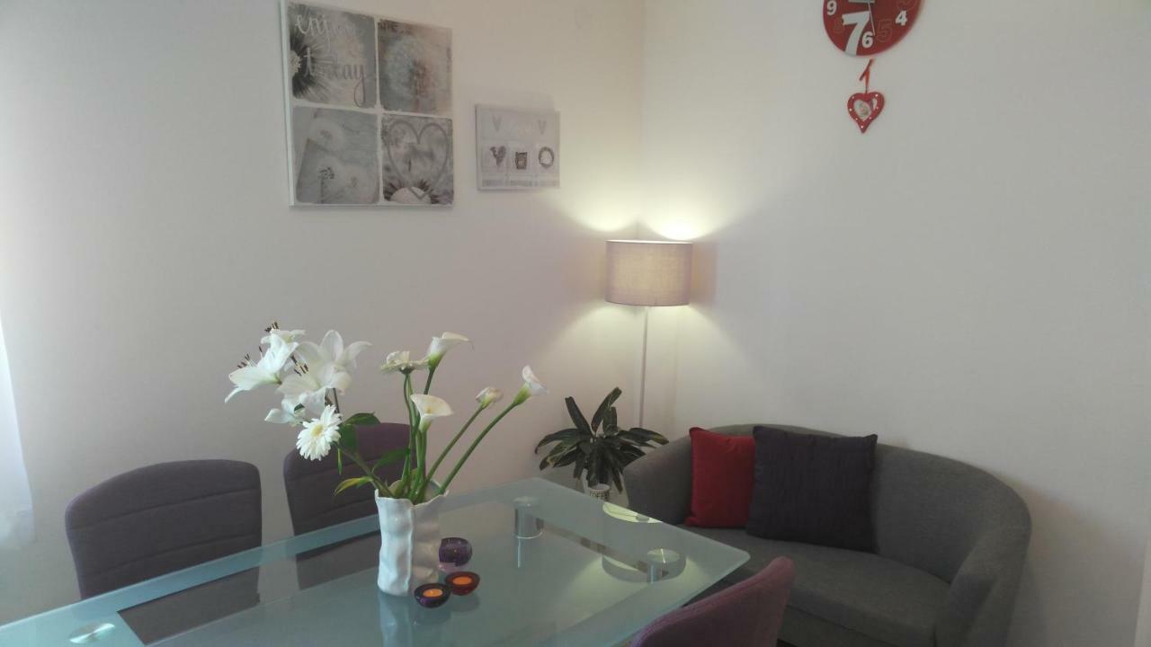 Apartments Zunic โตรกีร์ ภายนอก รูปภาพ