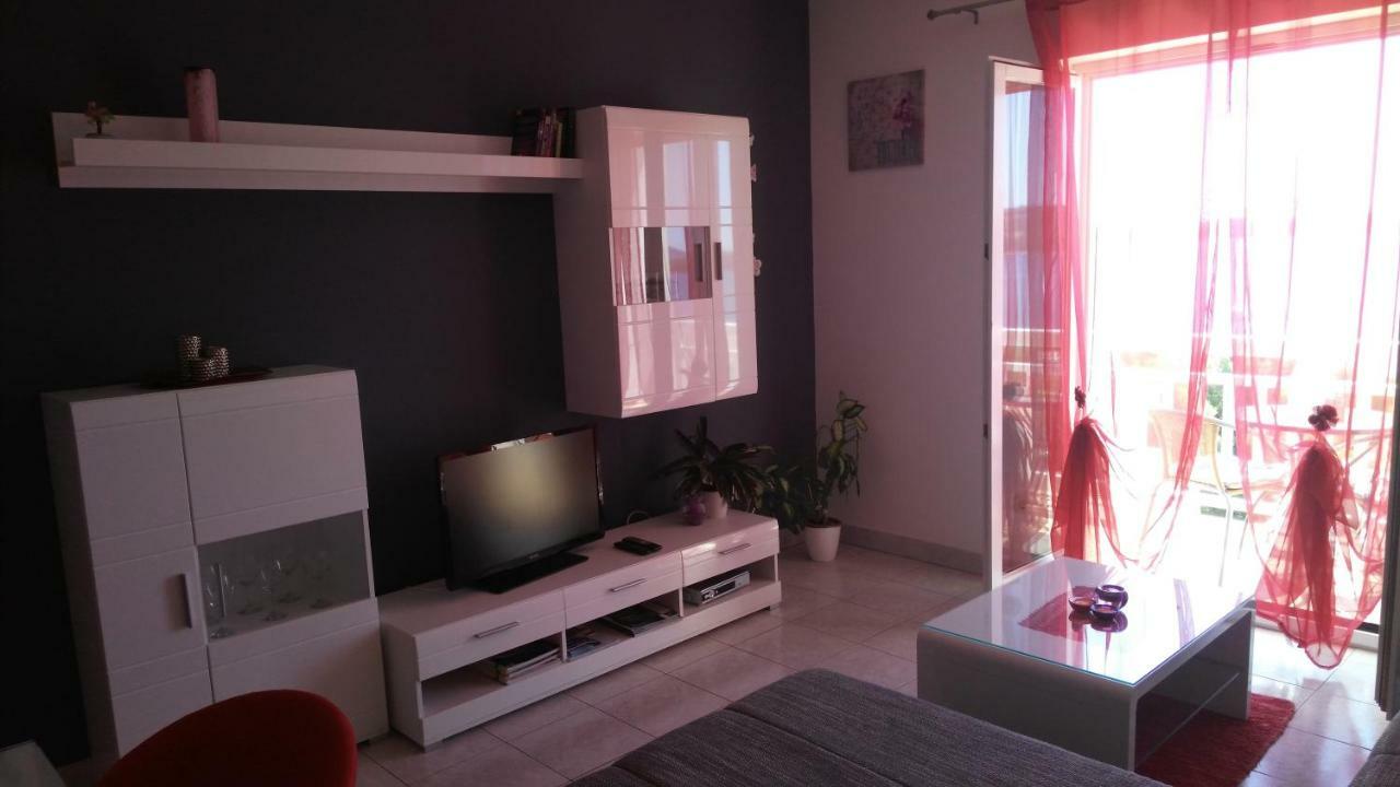 Apartments Zunic โตรกีร์ ภายนอก รูปภาพ