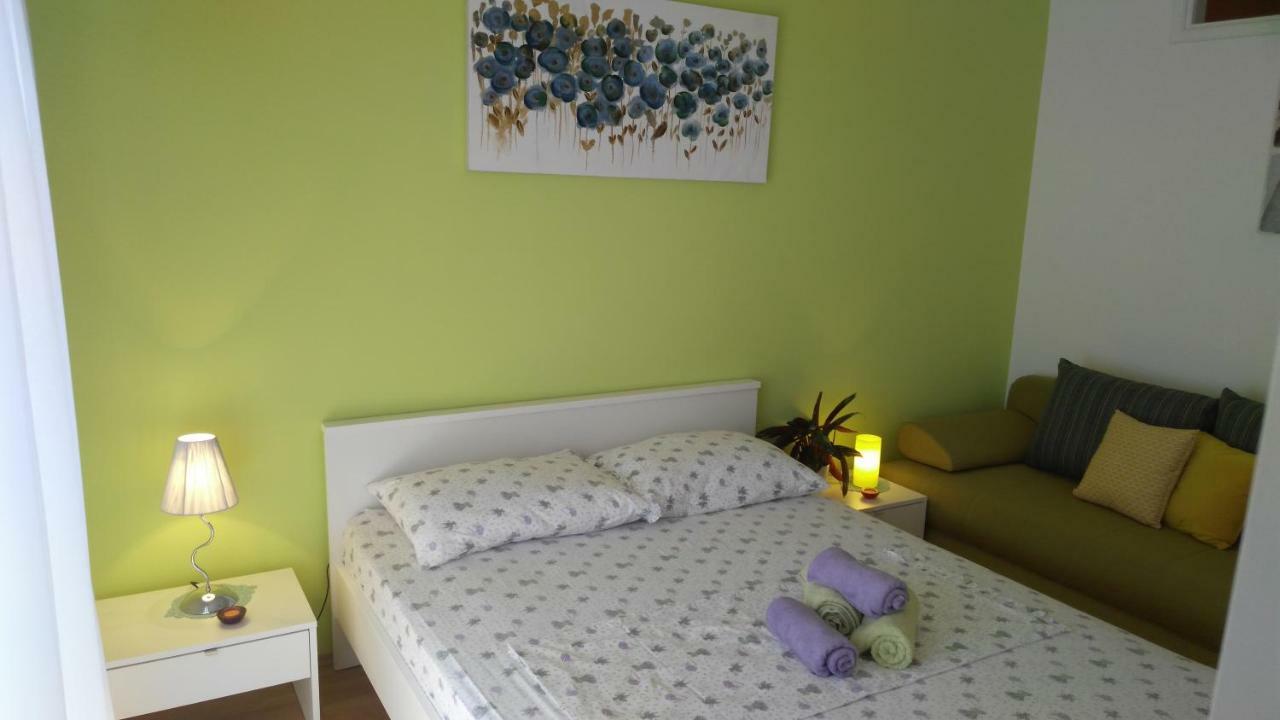 Apartments Zunic โตรกีร์ ภายนอก รูปภาพ