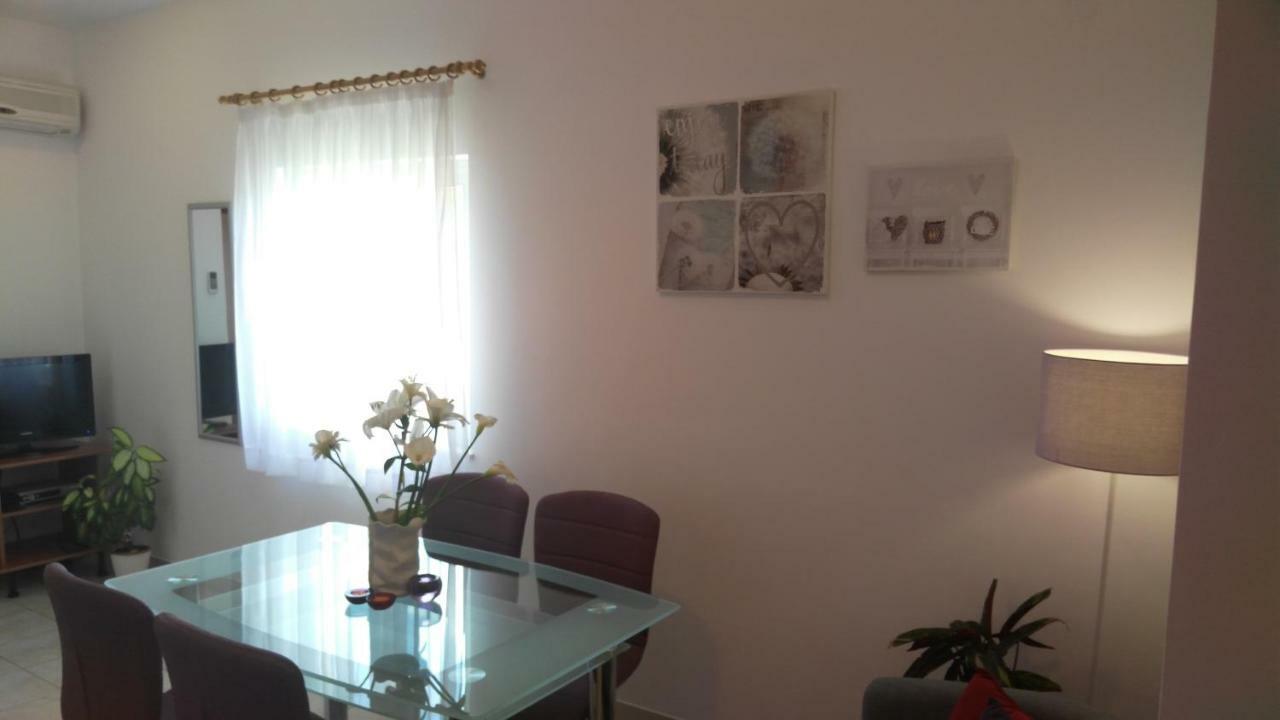 Apartments Zunic โตรกีร์ ภายนอก รูปภาพ