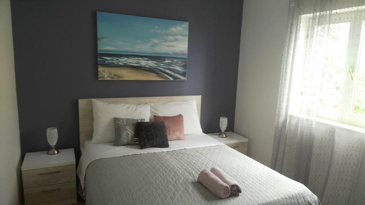 Apartments Zunic โตรกีร์ ภายนอก รูปภาพ