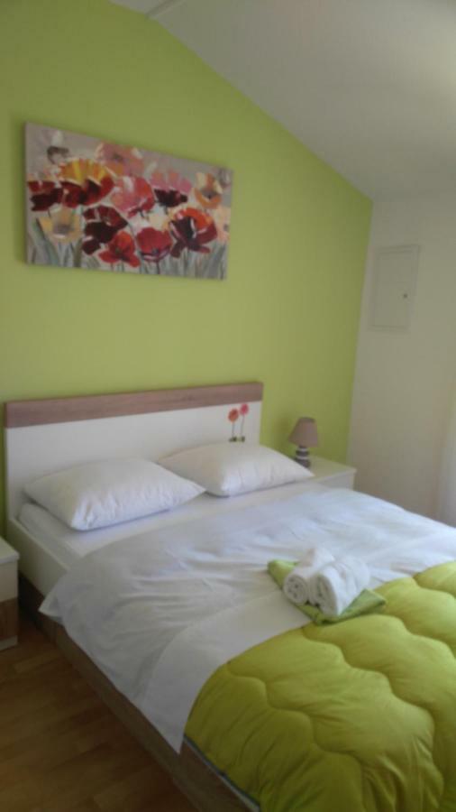 Apartments Zunic โตรกีร์ ภายนอก รูปภาพ