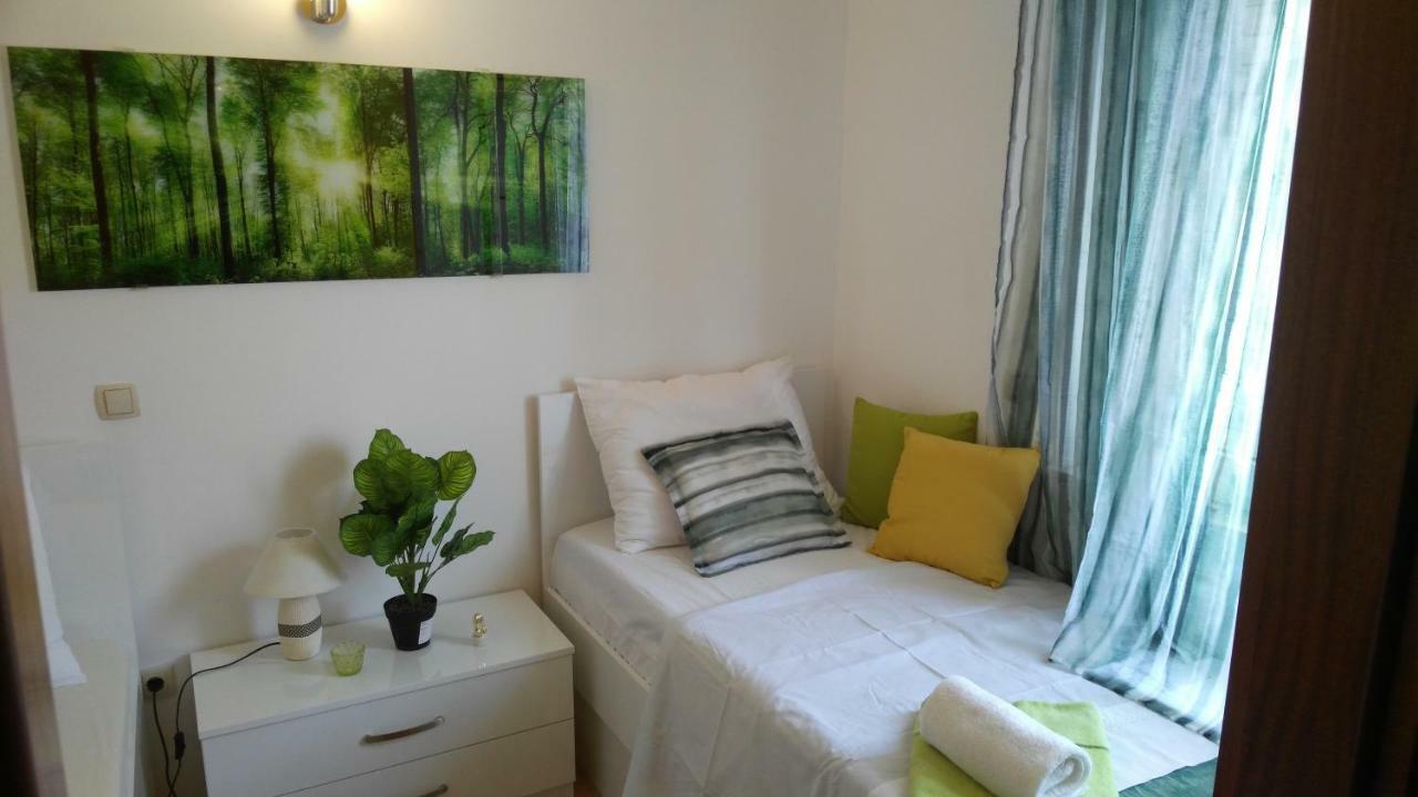 Apartments Zunic โตรกีร์ ภายนอก รูปภาพ