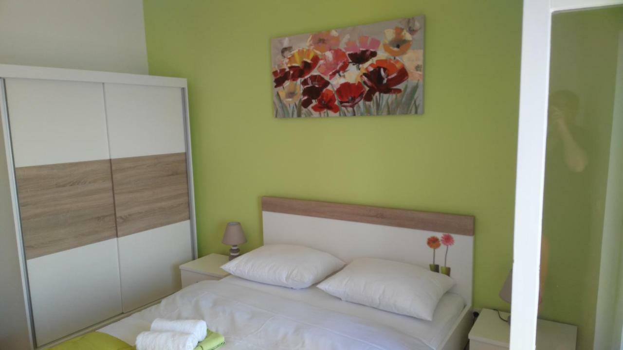 Apartments Zunic โตรกีร์ ภายนอก รูปภาพ